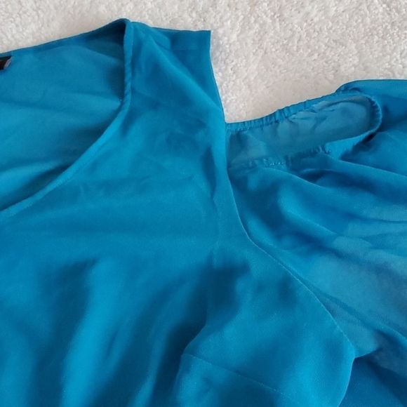 LANE BRYANT aquamarine sheer cold shoulder… - Picture 4 of 8